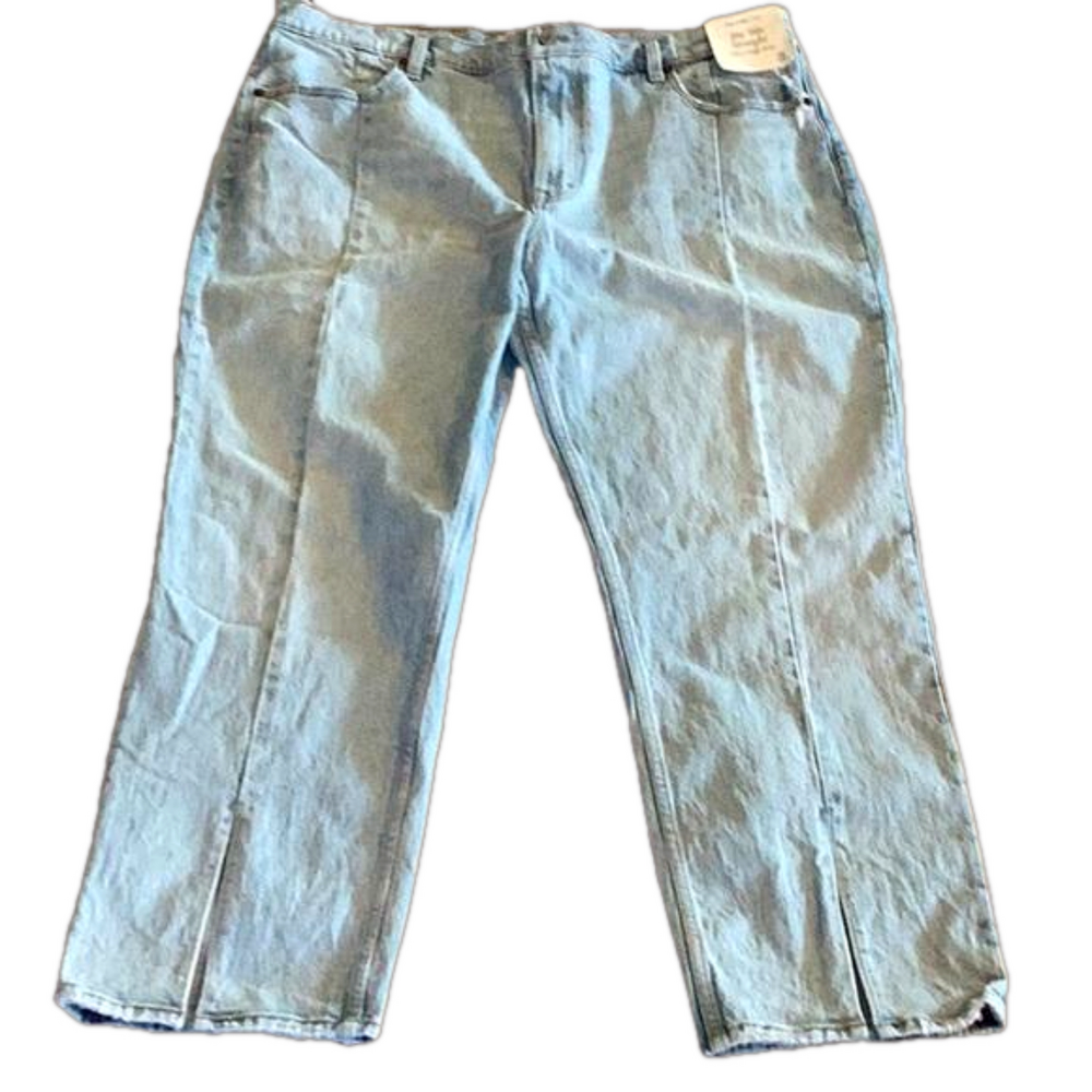 Abercrombie & Fitch Light Wash Ultra High Rise 90s Straight Jeans. Women’s 18s